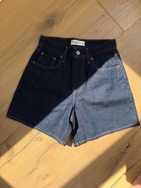 Abercrombie The Loose Short High Rise